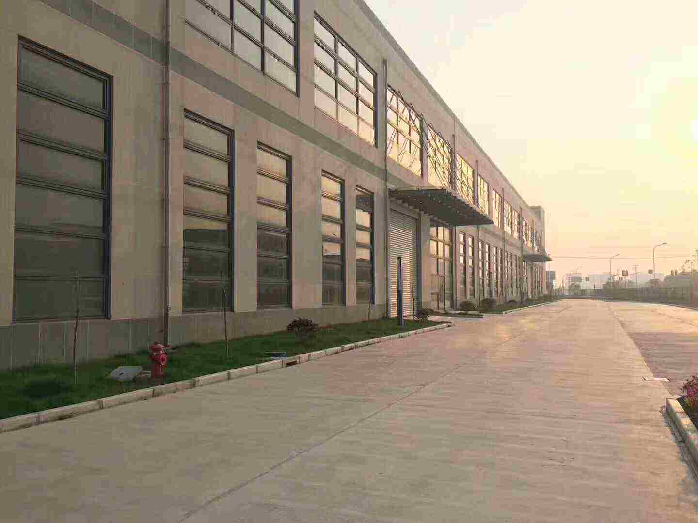 浦东临港重工厂房53000平出租高15米可环评